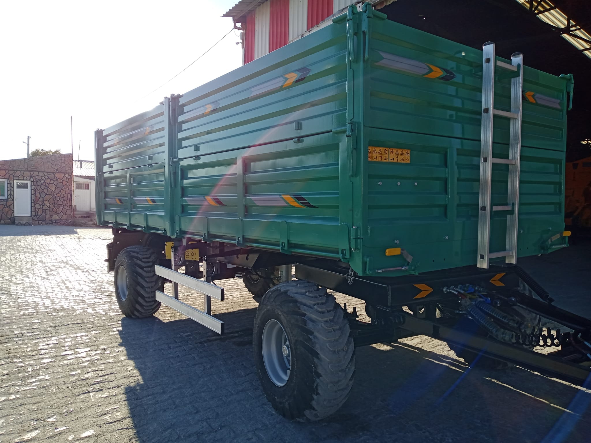 Remorci Agricole NGR-N2-2-5T / Axa dubla 5 tone